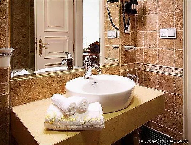 Hotel & Wellness Praga 5*,