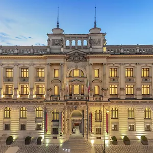 فندق Nh Collection Carlo Iv
