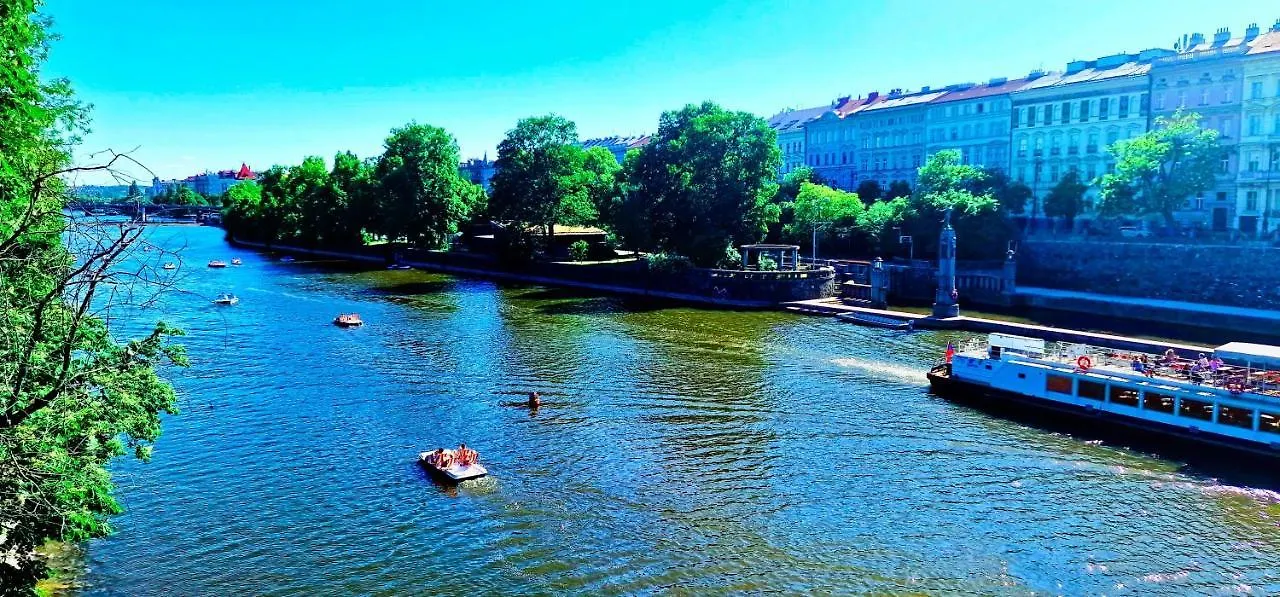 General Boutique Hotel & Wellness Prag 5*,