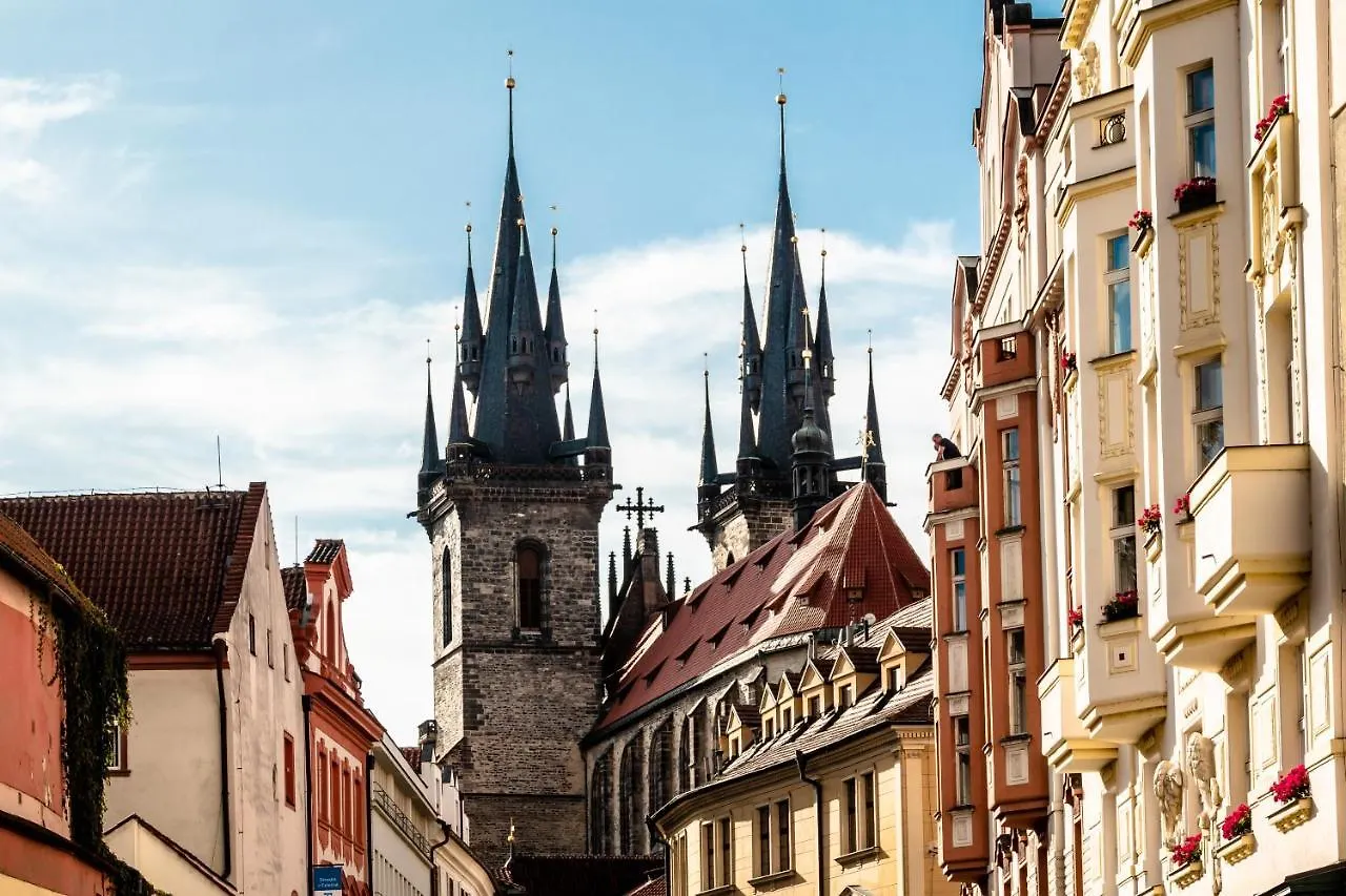 General Boutique Hotel & Wellness Prague 5*,