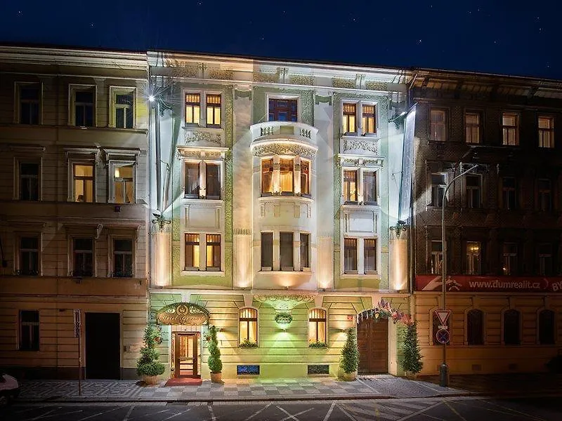 Hotel General Prag 5*,